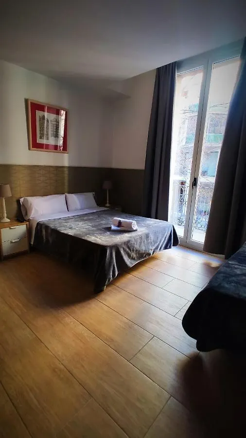 Hostal Agua Alegre Barcelona Apartment