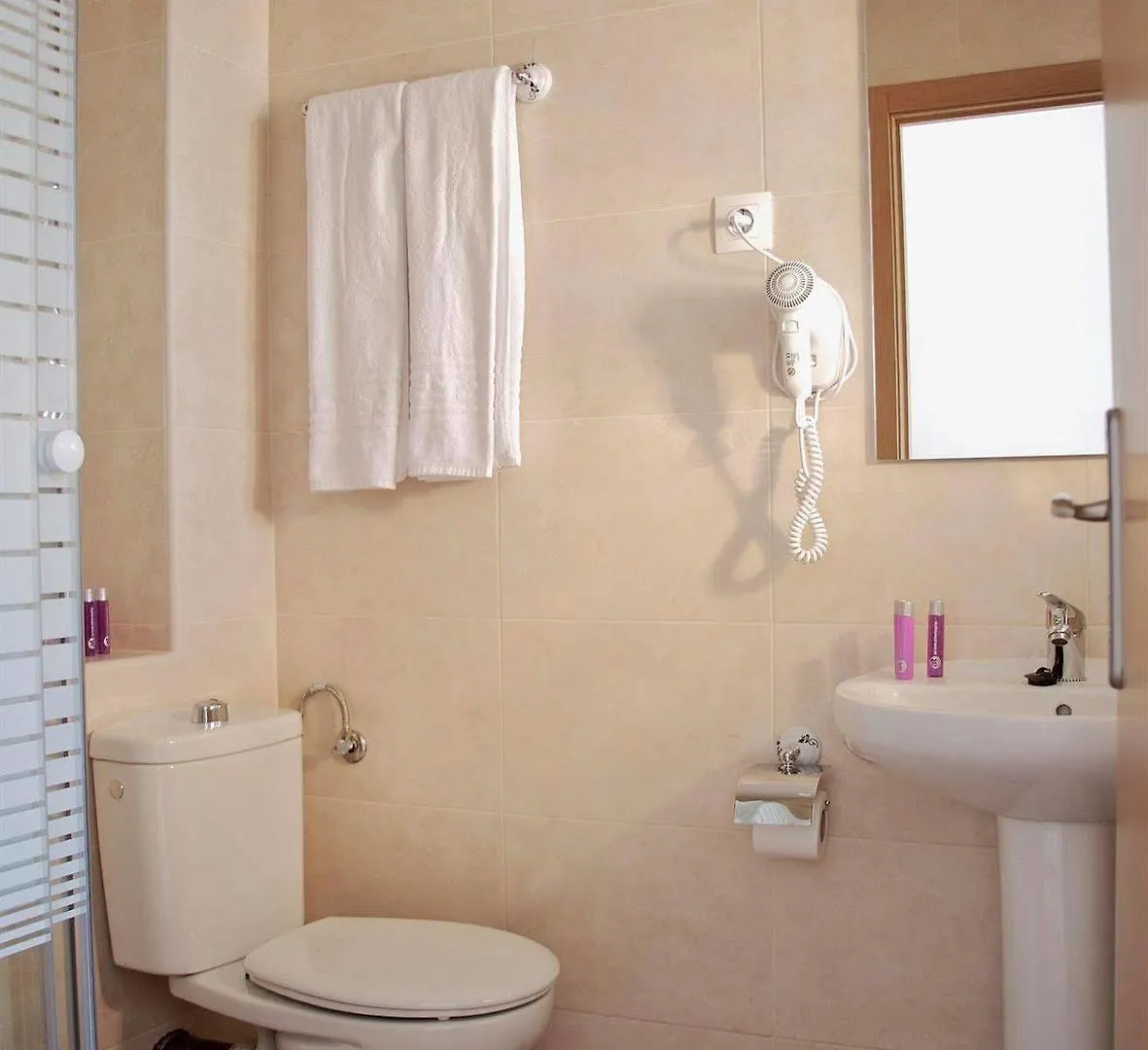 Hostal Agua Alegre Barcelona Spain